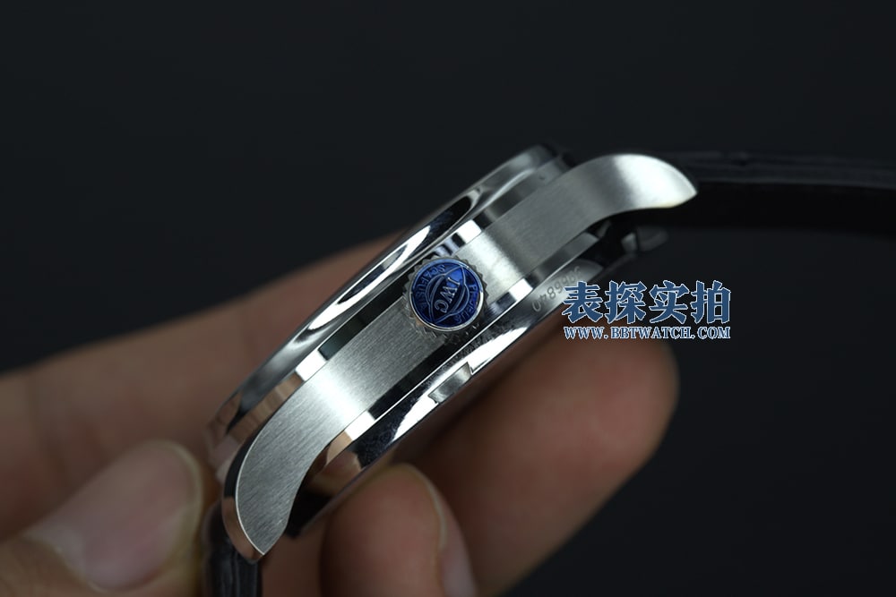 ZF厂万国葡7复刻表高档黑盘侧视图