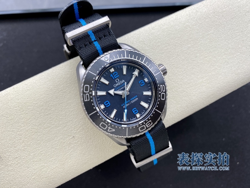 顶级复刻欧米茄钛海王典藏版上市正面