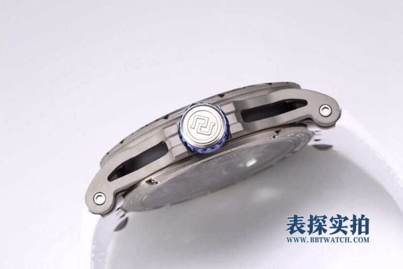 BBR王者罗杰杜彼1:1复刻手表镂空陀飞轮机械手表白色RDDBEX0479侧面图