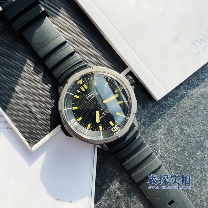顶级复刻万国海洋时计系列2000自动腕表正面