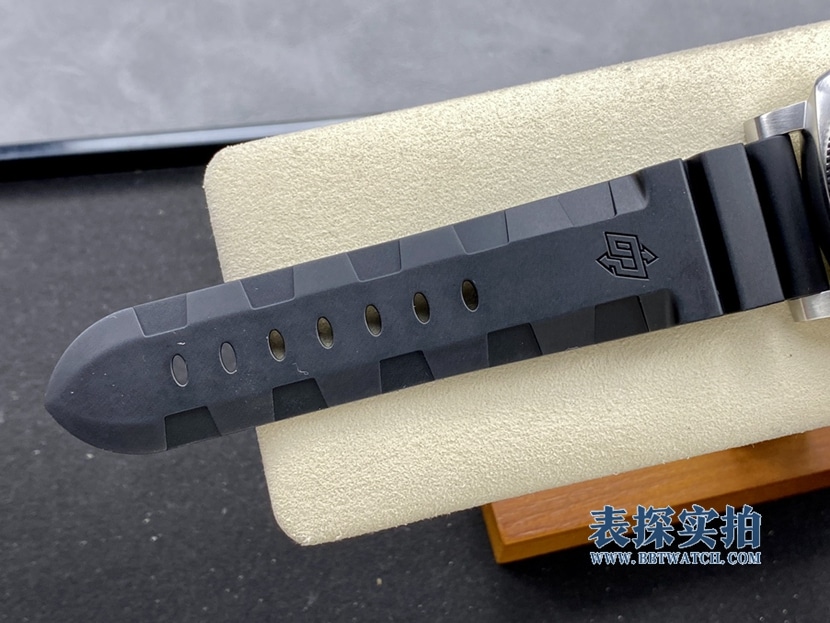 顶级复刻SBF沛纳海PAM1229男士腕表表带
