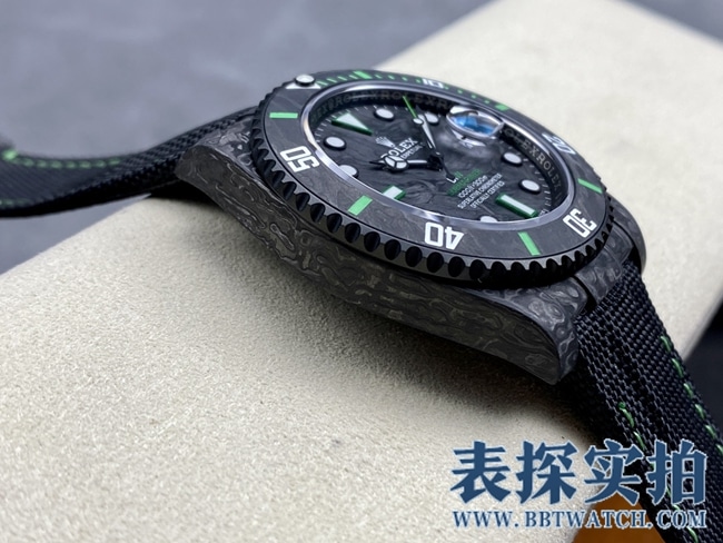 VS劳力士顶级高仿碳纤维水鬼系列腕表 _多少钱_图片_做工怎么样侧面