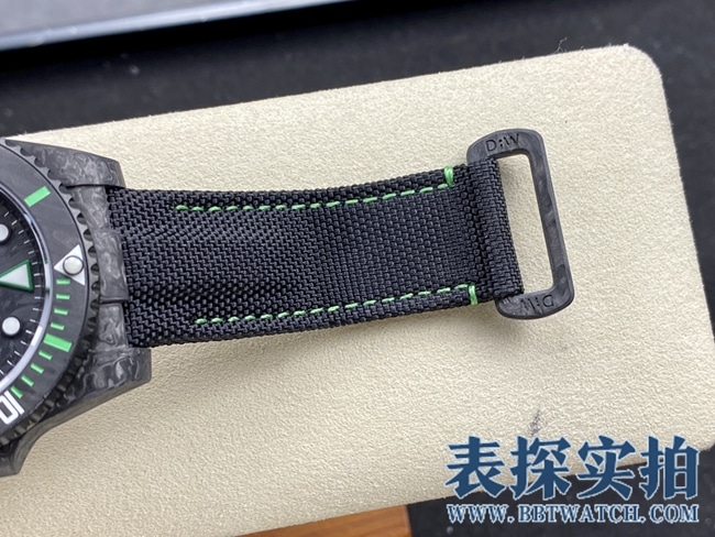 VS劳力士顶级高仿碳纤维水鬼系列腕表 _多少钱_图片_做工怎么样表扣