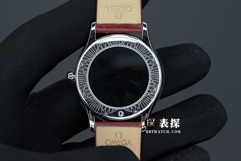 欧米茄蝶飞顶级一比一精仿手表女士红盘表带款图片及价格背面实拍图