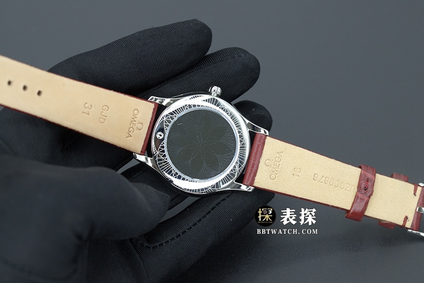 欧米茄蝶飞顶级一比一精仿手表女士红盘表带款图片及价格背面实拍图