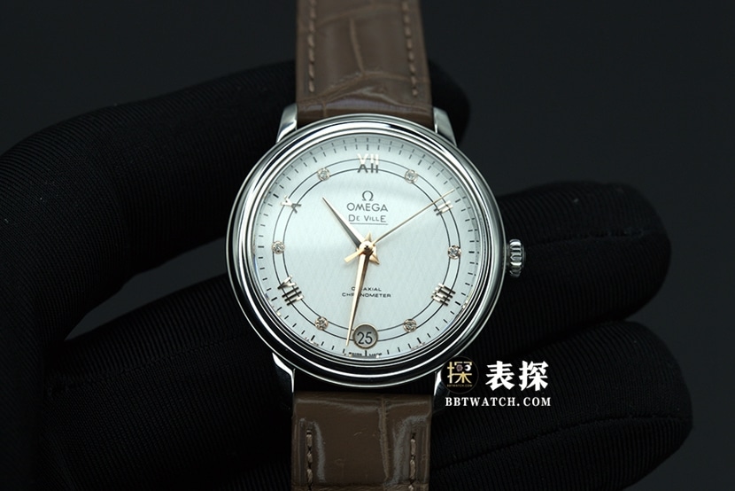 UVS厂欧米茄碟飞424.10.33.20.52.001顶级一比一精仿手表女士白盘皮带款图片及价格正面实拍图