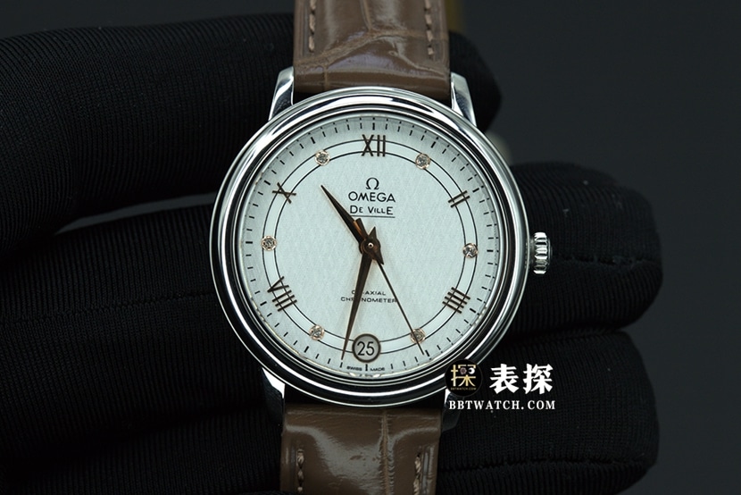UVS厂欧米茄碟飞424.10.33.20.52.001顶级一比一精仿手表女士白盘皮带款图片及价格正面实拍图