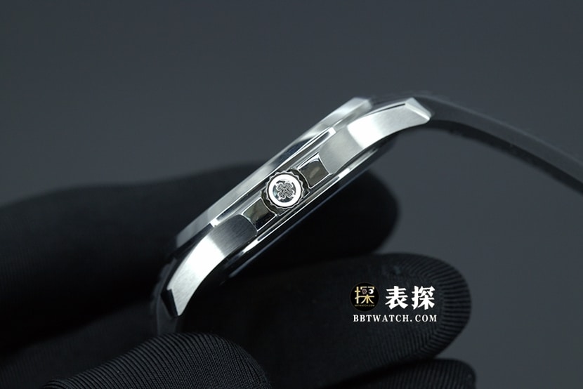 ZF厂百达翡丽海底探险者超A高仿手表男士手雷黑盘橡胶款图片及价格侧面实拍图