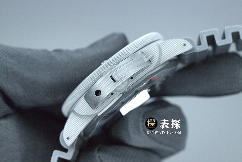 VS厂沛纳海潜行Pam616一比一顶级复刻手表男士黑盘橡胶款图片及价格侧面实拍图
