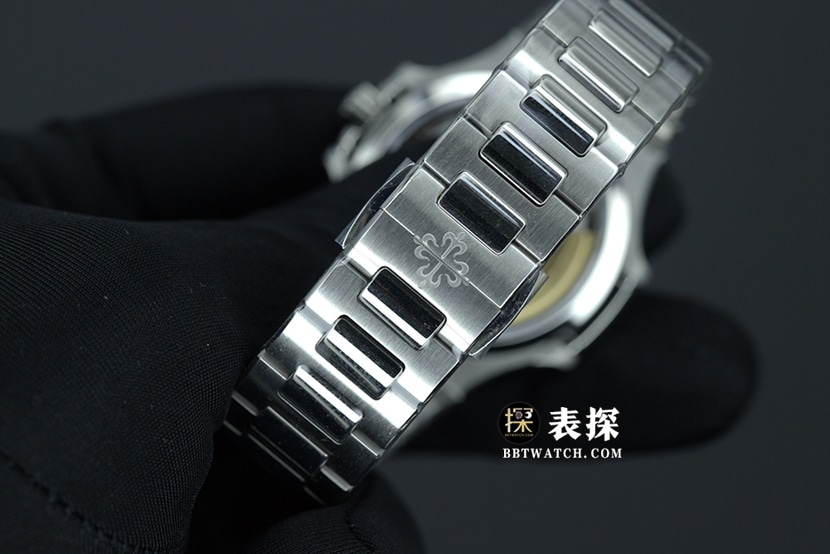 3K厂百达翡丽运动优雅PP8318一比一超A高仿手表女士鹦鹉螺白盘钢带款图片及价格表带实拍图