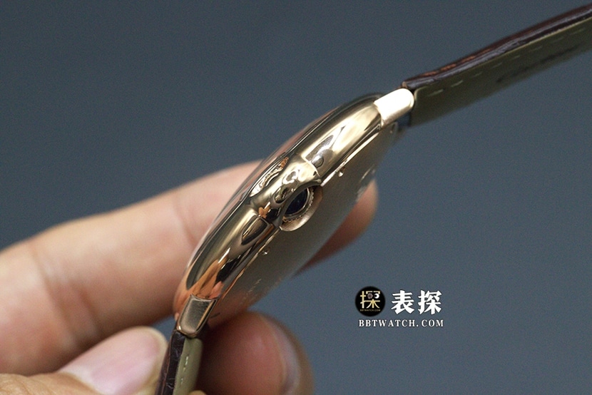 AF厂卡地亚蓝气球WGBB0030顶级复刻手表男士银灰盘皮带款图片及价格侧面实拍图