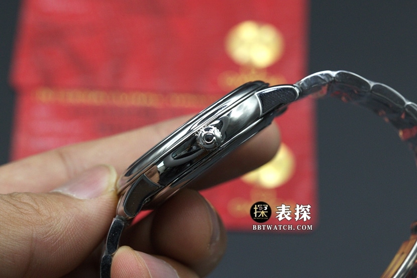 欧米茄蝶飞一比一超A高仿手表男士黑盘钢带款图片及价格侧面实拍图
