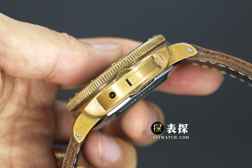 VS厂沛纳海特别版PAM00382一比一顶级复刻手表男士绿盘皮带款图片及价格侧面实拍图