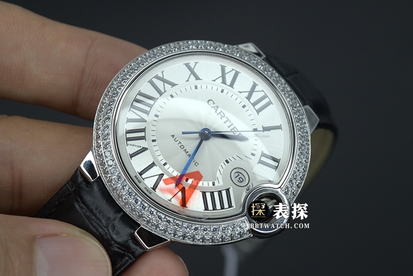 V6厂卡地亚蓝气球WE900951一比一超A高仿手表男士银白盘皮带款图片及价格正面实拍图