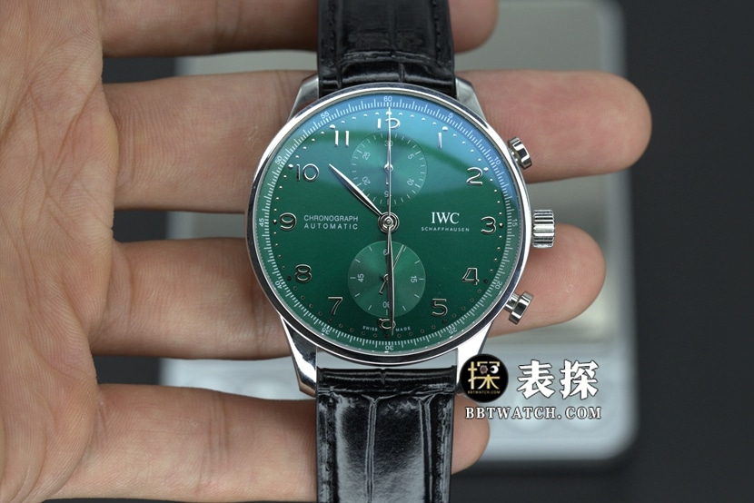 ZF厂万国葡萄牙顶级复刻手表绿盘银针皮带款图片及价格正面实拍图