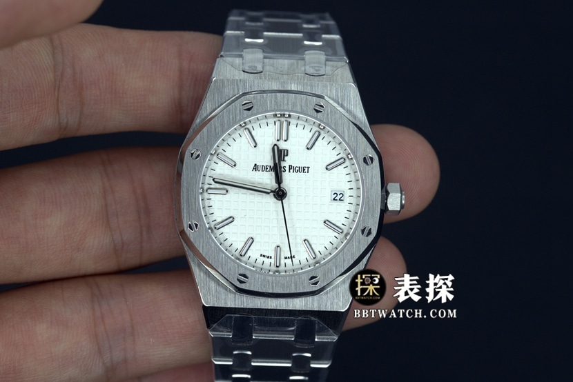 8F厂爱彼皇家橡树一比一超A精仿手表白盘钢带款图片及价格正面实拍图