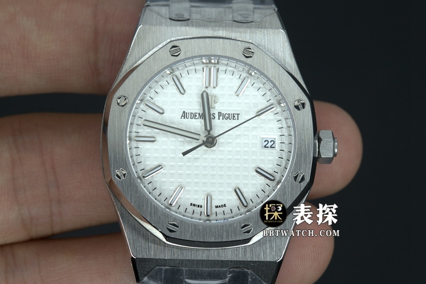 8F厂爱彼皇家橡树一比一超A精仿手表白盘钢带款图片及价格正面实拍图