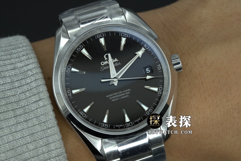 VS厂欧米茄海马超A精仿手表黑盘银针钢带款图片及价格正面实拍图