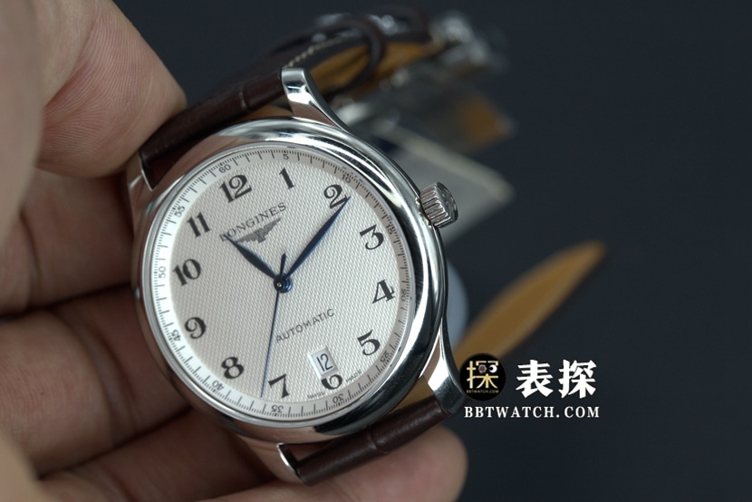 KL厂浪琴名匠顶级一比一高仿手表白盘蓝针皮带款图片及价格整体实拍图