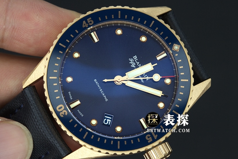宝珀五十噚顶级复刻手表男士蓝盘金针皮带款图片及价格正面实拍图