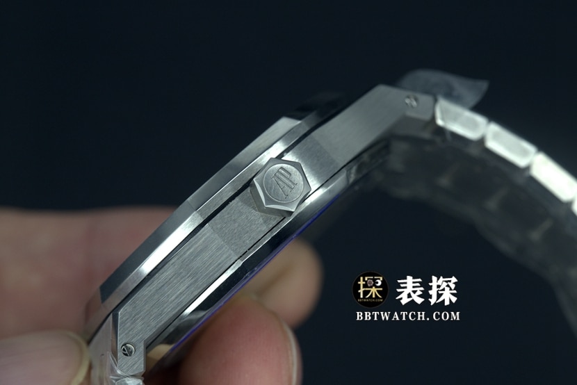 ZF厂爱彼皇家橡树15500V2一比一顶级复刻手表男士白盘钢带款图片及价格侧面实拍图