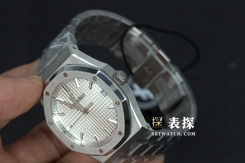 ZF厂爱彼皇家橡树15500V2一比一顶级复刻手表男士白盘钢带款图片及价格整体实拍图