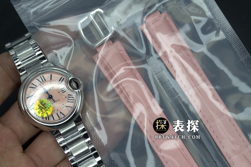 AF厂卡地亚蓝气球顶级一比一高仿手表女士粉盘蓝针钢带款图片及价格整体实拍图