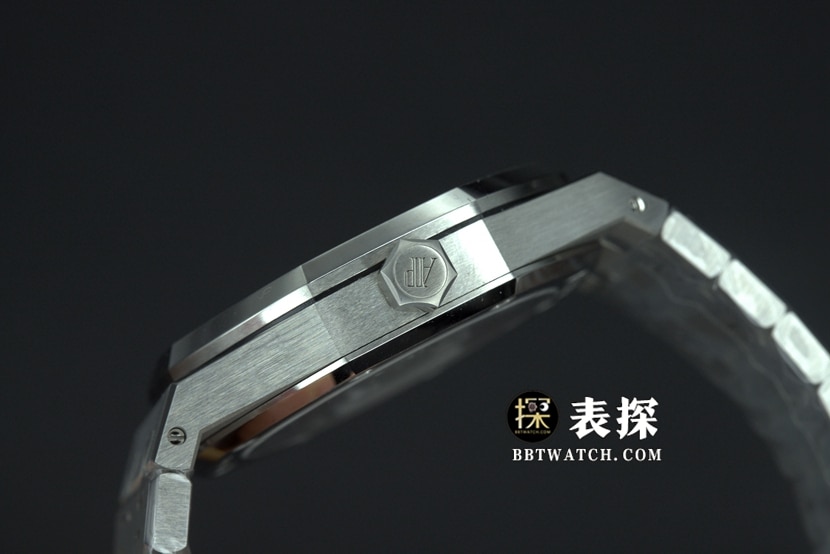 ZF厂爱彼皇家橡树50周年纪念款15510一比一顶级复刻手表男士绿盘钢带款图片及价格侧面实拍图