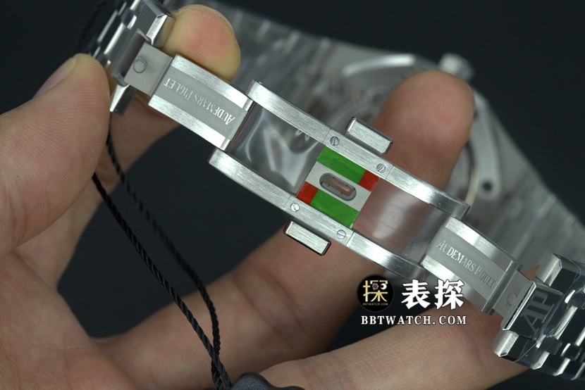 ZF厂爱彼皇家橡树50周年纪念款15510一比一顶级复刻手表男士绿盘钢带款图片及价格表扣实拍图