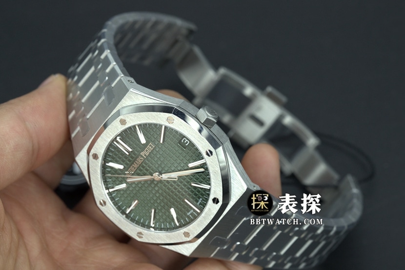 ZF厂爱彼皇家橡树50周年纪念款15510一比一顶级复刻手表男士绿盘钢带款图片及价格整体实拍图