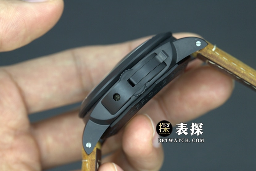 SBF厂沛纳海一比一超A高仿手表男士黑盘皮带款图片及价格侧面实拍图
