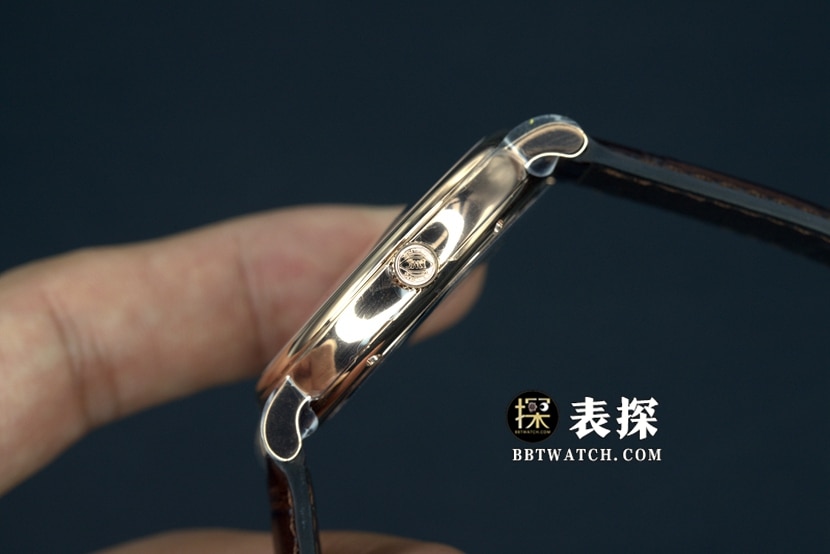 V7厂万国男士柏涛菲诺一比一超A精仿手表岩灰盘金针皮带款IW356511侧面实拍图