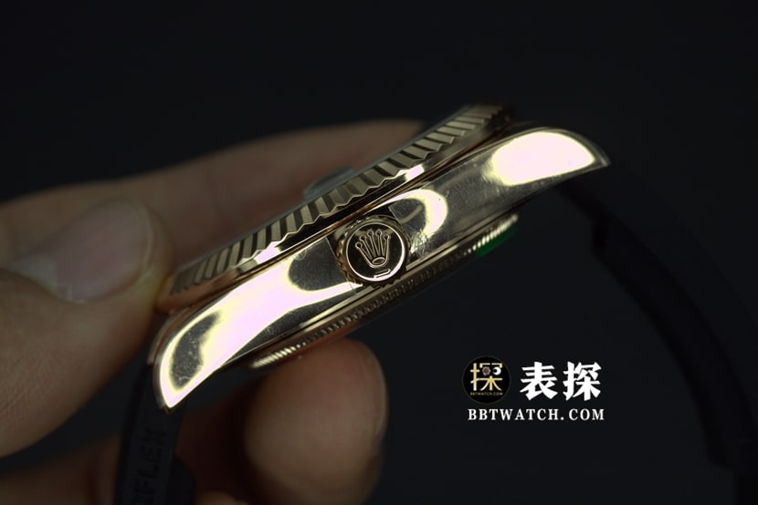 劳力士天行者顶级一比一高仿手表男士黑盘橡胶款图片及价格侧面实拍图