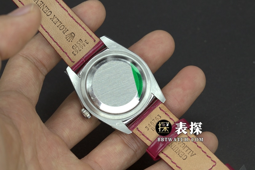 TR厂劳力士星期日历型一比一超A精仿手表男士红盘皮带款图片及价格背面实拍图