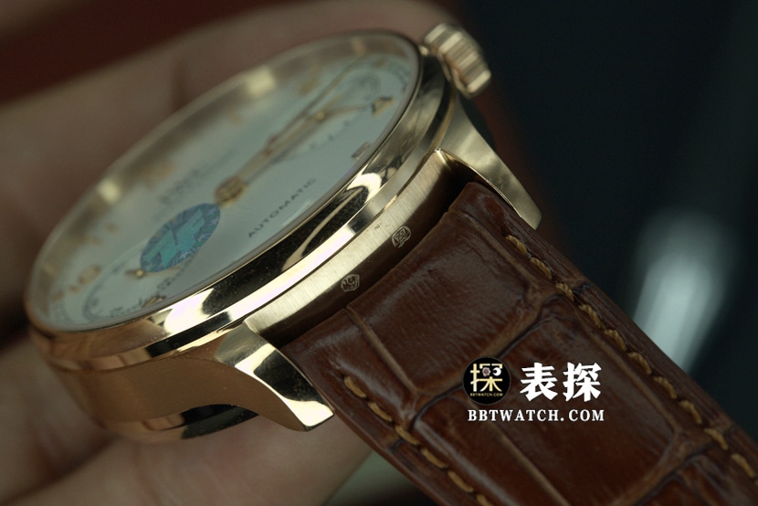 ZF厂万国葡萄牙顶级一比一高仿手表男士玫瑰金白面皮带款图片及价格侧面实拍图