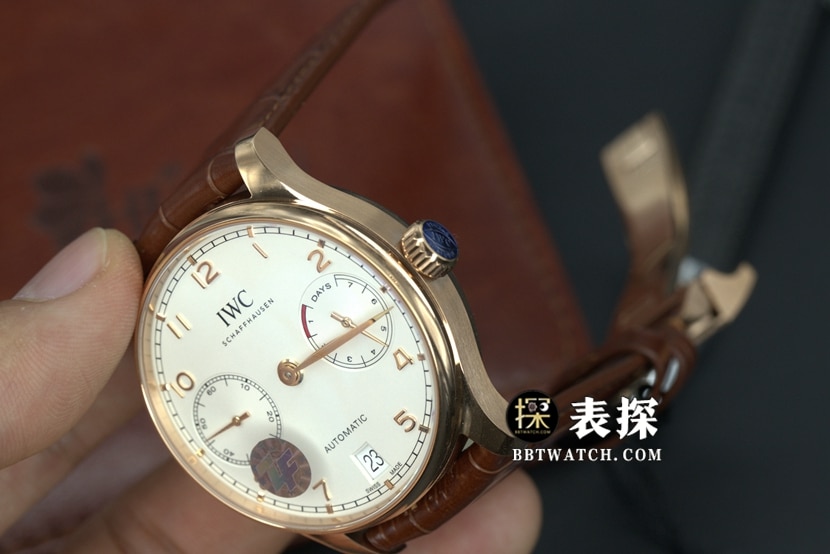 ZF厂万国葡萄牙顶级一比一高仿手表男士玫瑰金白面皮带款图片及价格整体实拍图
