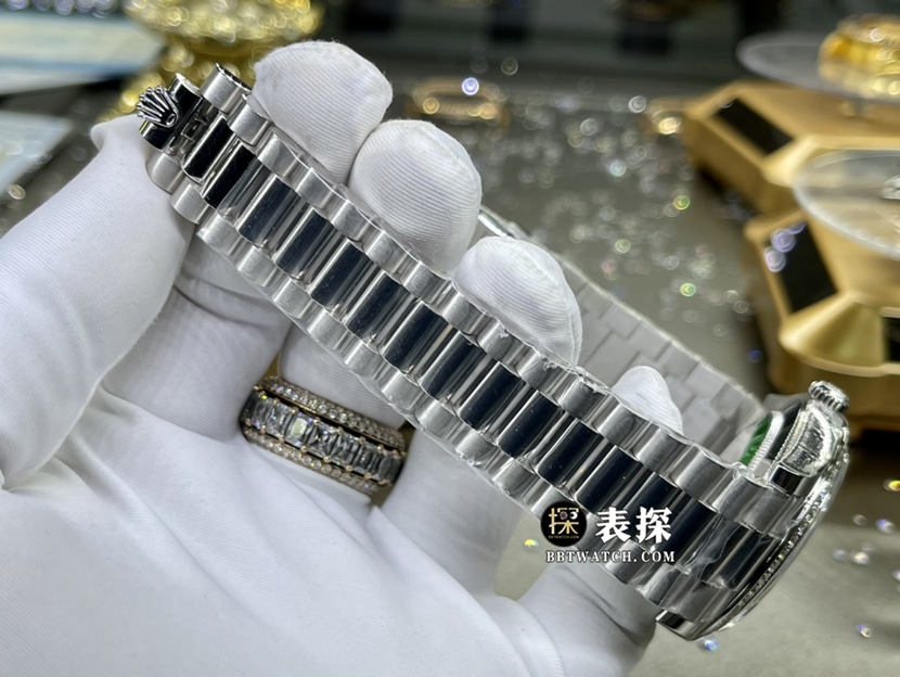 劳力士星期日历型真金真钻定制顶级一比一高仿手表女士镶钻盘彩虹时标钢带款表带实拍图