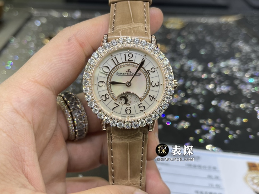 积家约会顶级一比一精仿手表女士银白盘皮带款正面实拍图
