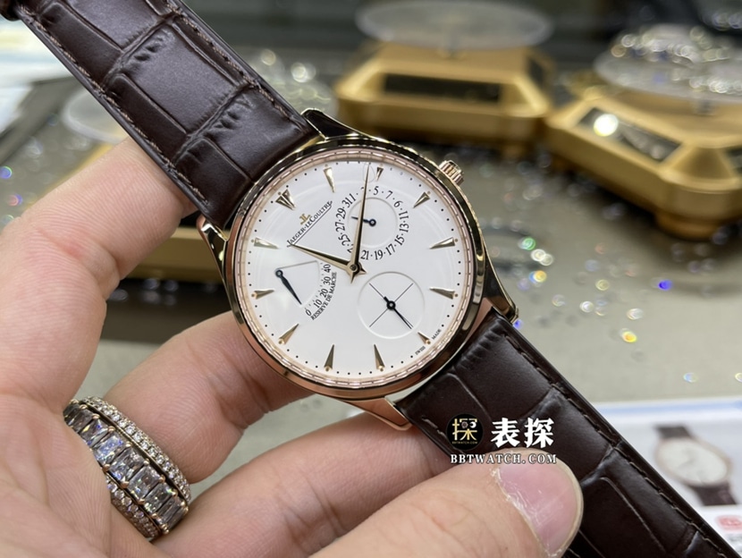 积家大师真金真钻定制一比一超A高仿手表男士蛋壳黄盘皮带款正面实拍图