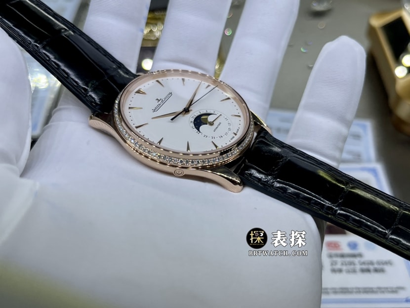 积家大师真金真钻定制超A高仿手表男士米色玫瑰金盘皮带款侧面实拍图