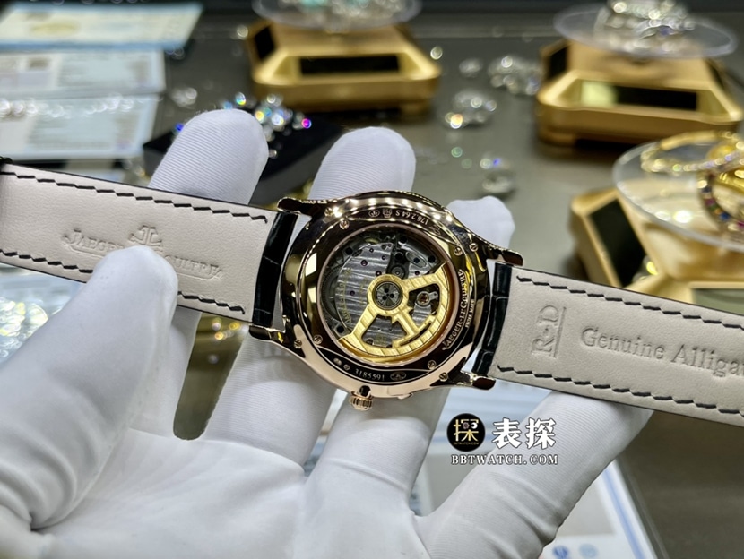 积家大师真金真钻定制超A高仿手表男士米色玫瑰金盘皮带款背面实拍图