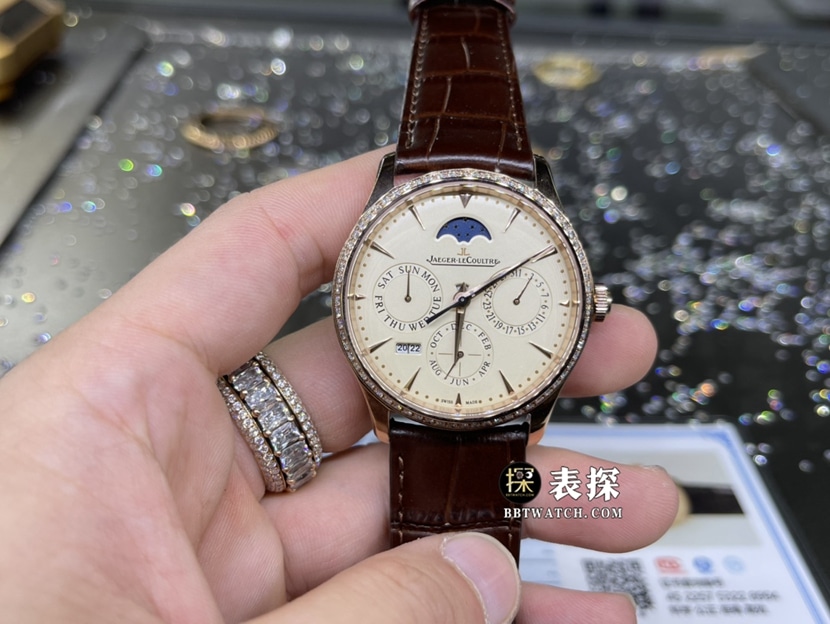 积家大师真金真钻定制顶级一比一精仿手表男士万年历皮带款正面实拍图