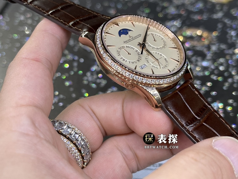 积家大师真金真钻定制顶级一比一精仿手表男士万年历皮带款侧面实拍图