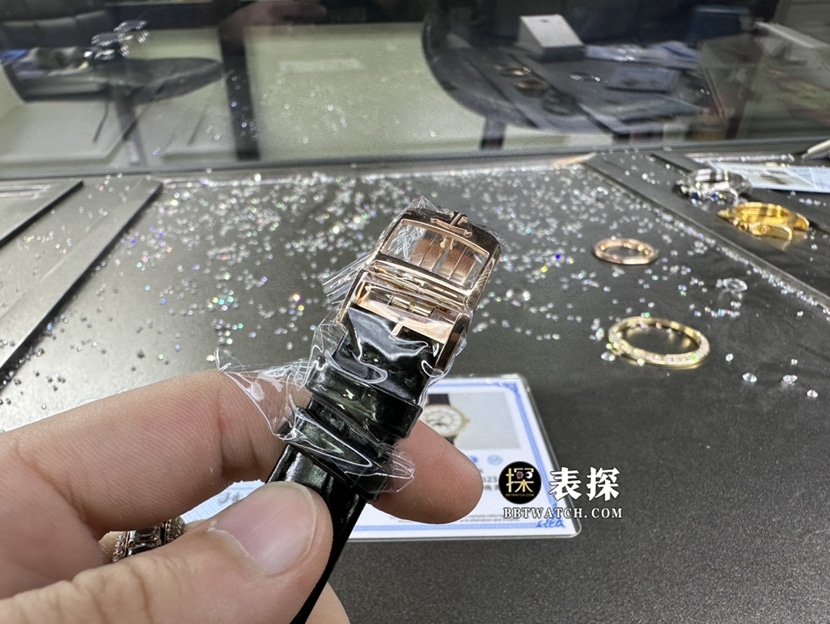 积家约会真金真钻定制顶级复刻手表女士玫瑰金镶钻月相皮带款表扣实拍图
