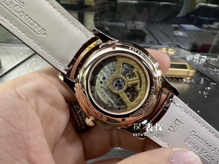 积家大师真金真钻定制一比一超A高仿手表男士蛋黄壳月相皮带款背面实拍图