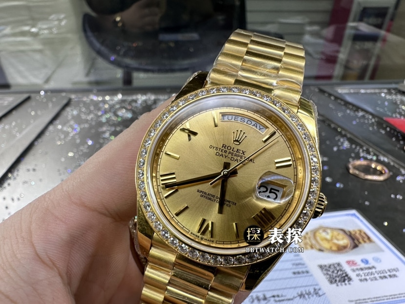 劳力士星期日历型真金真钻定制超A高仿手表男士香槟金盘镶钻钢带款正面实拍图