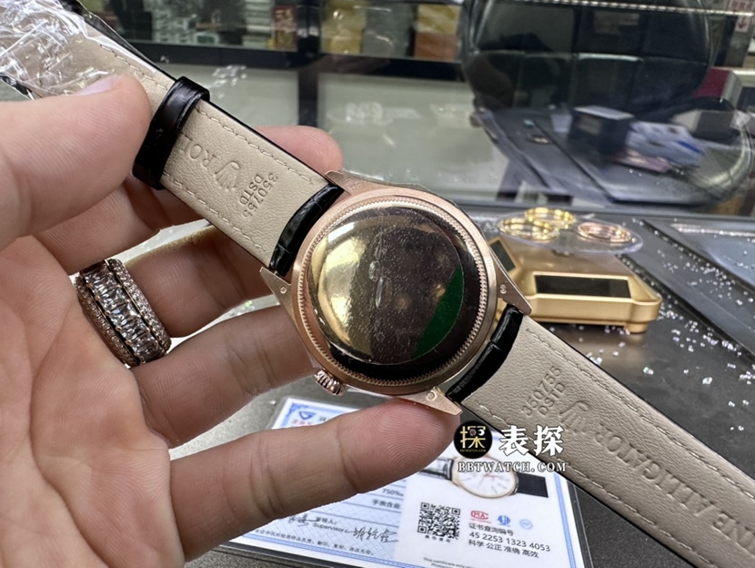 劳力士切利尼真金真钻定制顶级一比一精仿手表男士白盘皮带款背面实拍图