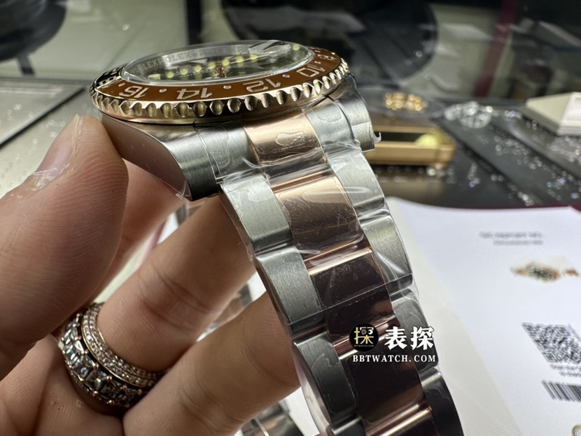 劳力士格林尼治型II真金真钻定制一比一超A高仿手表男士黑盘间金钢带款表带实拍图