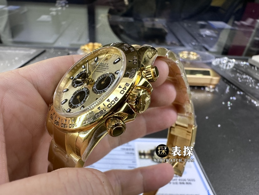 劳力士宇宙计型迪通拿真金真钻定制一比一顶级复刻手表男士香槟色熊猫盘钢带款侧面实拍图