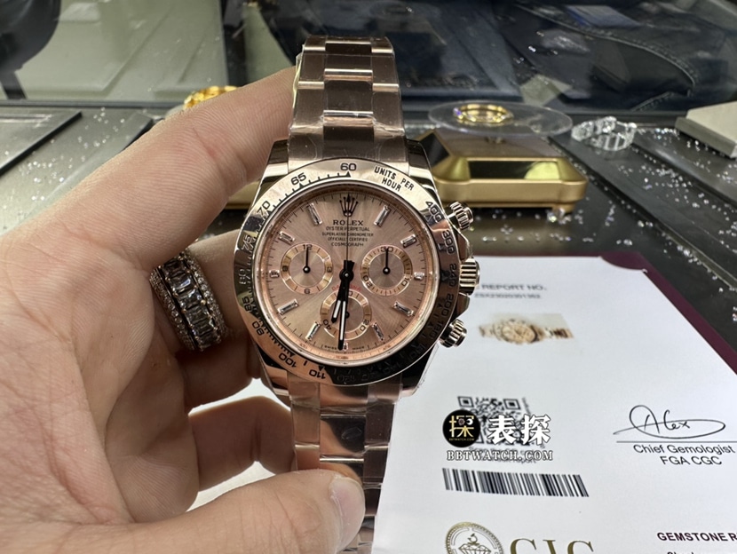 劳力士宇宙计型迪通拿真金真钻定制顶级一比一高仿手表男士玫瑰金盘钢带款正面实拍图